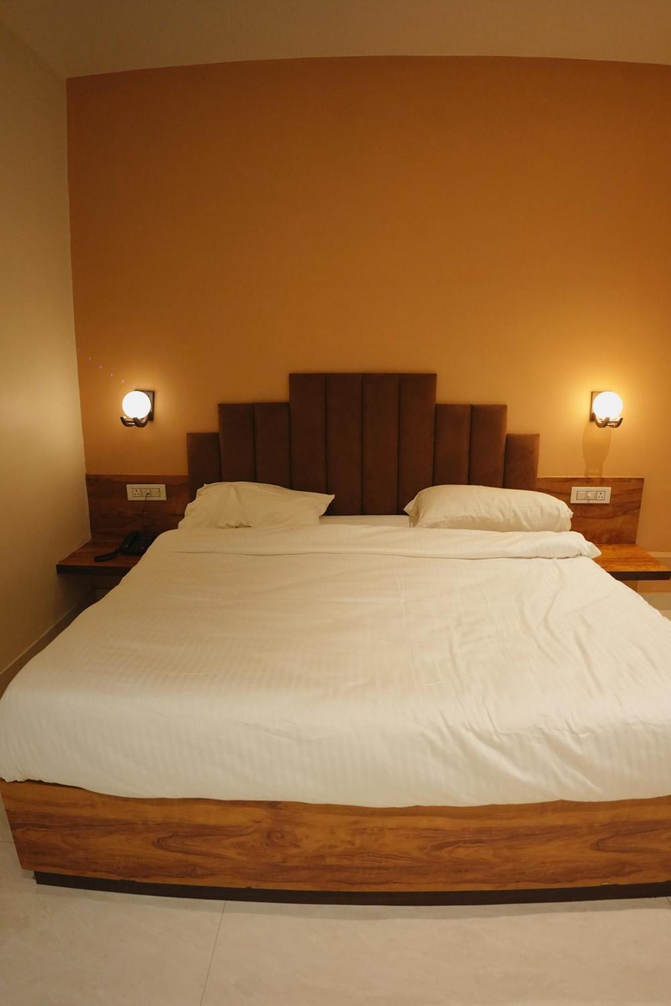 The Krati Resort And Convention Centre Bareilly Eksteriør bilde